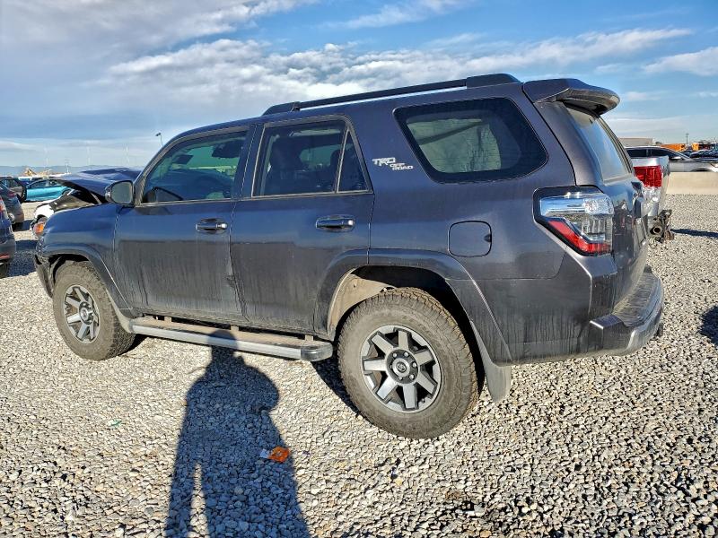 Photo 2 from auction – 2021 TOYOTA 4RUNNER SR with VIN JTERU5JR9M5958449