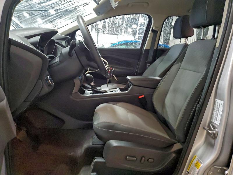 Photo 7 from auction – 2017 FORD ESCAPE SE with VIN 1FMCU9GD5HUC01875
