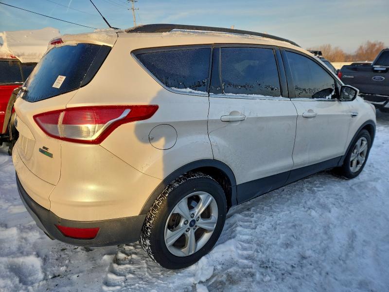 Photo 3 from auction – 2016 FORD ESCAPE with VIN 1FMCU0G96GUB35617