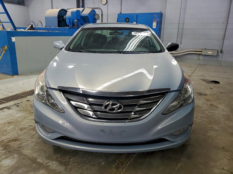 Photo 5 from auction – 2011 HYUNDAI SONATA SE with VIN 5NPEC4AC5BH137275