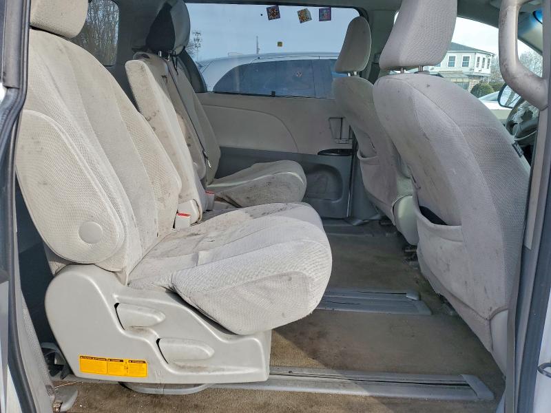 Photo 11 from auction – 2011 TOYOTA SIENNA LE with VIN 5TDKK3DC1BS150434
