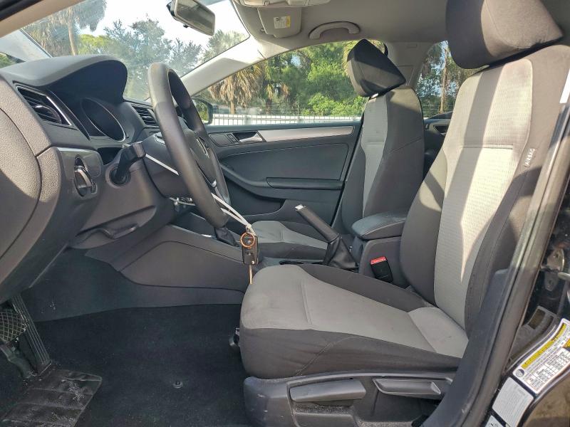 Photo 7 from auction – 2017 VOLKSWAGEN JETTA S with VIN 3VW2B7AJ6HM289989