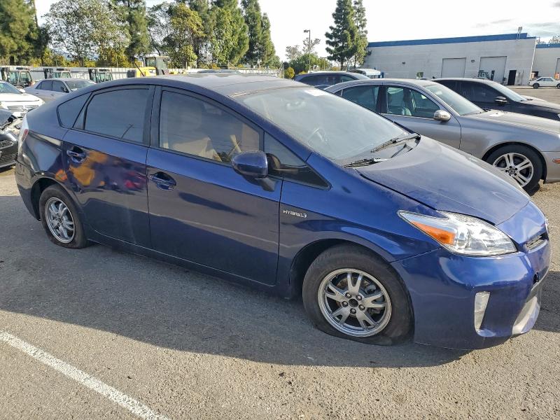 Photo 4 from auction – 2014 TOYOTA PRIUS with VIN JTDKN3DU1E1826544