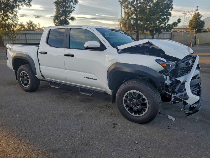 Photo 4 from auction – 2024 TOYOTA TACOMA DOU with VIN 3TMLB5JN3RM074201