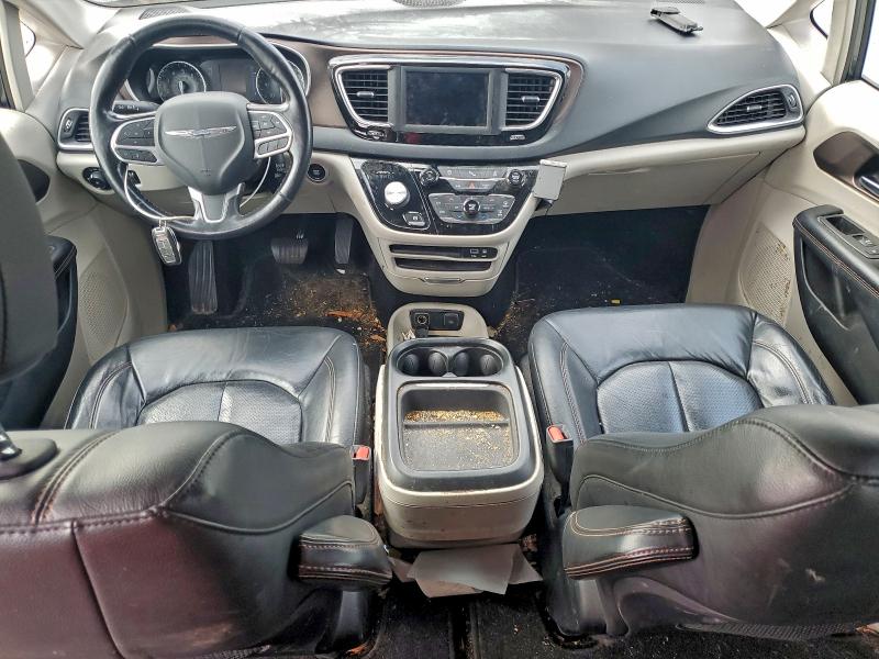 Photo 8 from auction – 2019 CHRYSLER PACIFICA T with VIN 2C4RC1BG9KR673084