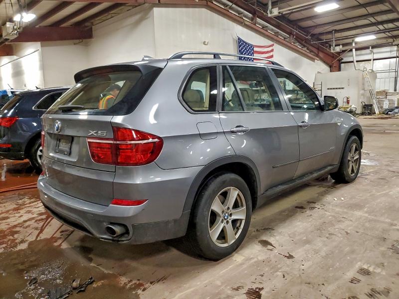 Photo 3 from auction – 2013 BMW X5 XDRIVE3 with VIN 5UXZV4C56D0B09657