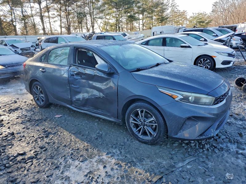 Photo 4 from auction – 2022 KIA FORTE FE with VIN 3KPF24AD5NE452120