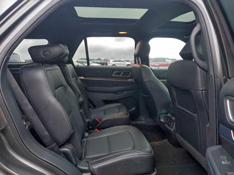 Photo 11 from auction – 2017 FORD EXPLORER L with VIN 1FM5K7F86HGD48101