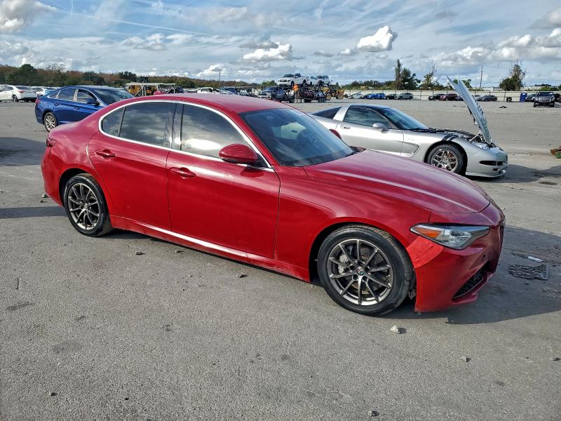 Photo 4 from auction – 2018 ALFA ROMEO GIULIA with VIN ZARFAEBN6J7571763