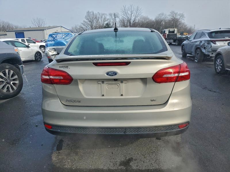 Photo 6 from auction – 2015 FORD FOCUS SE with VIN 1FADP3F20FL365038
