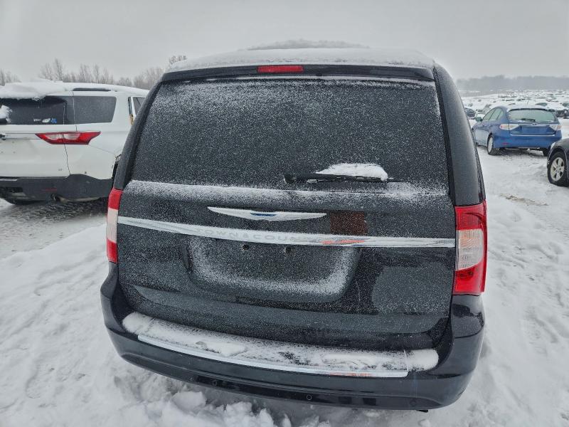 Photo 6 from auction – 2014 CHRYSLER TOWN & COU with VIN 2C4RC1CG6ER112425