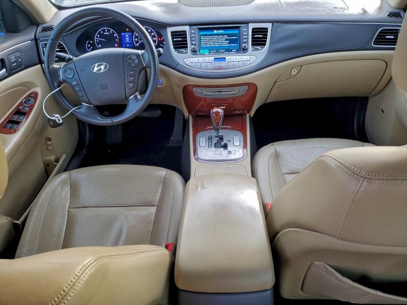 Photo 8 from auction – 2014 HYUNDAI GENESIS 3. with VIN KMHGC4DD4EU261928