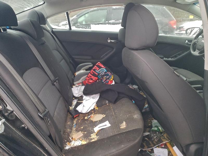 Photo 10 from auction – 2015 KIA FORTE LX with VIN KNAFX4A67F5391382
