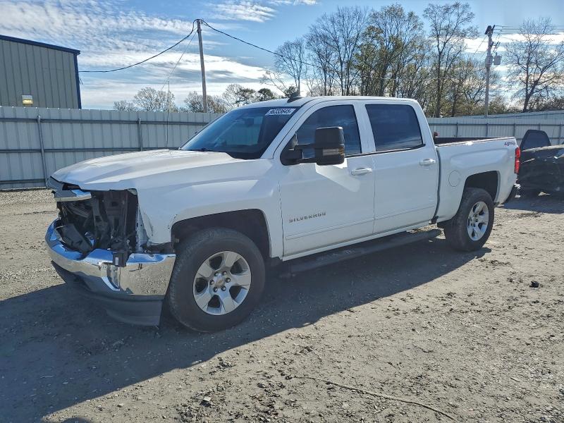 CHEVROLET SILVERADO 2018 with VIN 3GCUKREC9JG572233 - Photo from auction