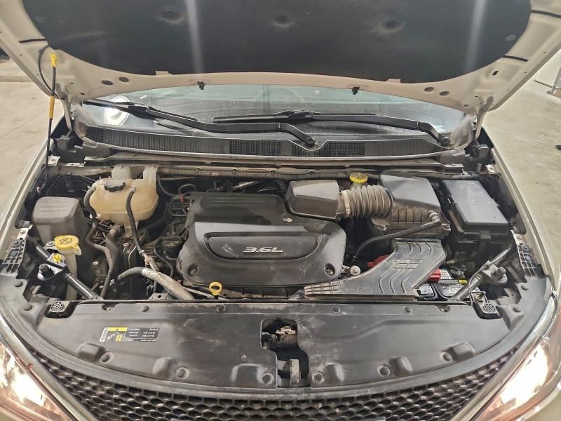 Photo 12 from auction – 2017 CHRYSLER PACIFICA T with VIN 2C4RC1BG0HR748120