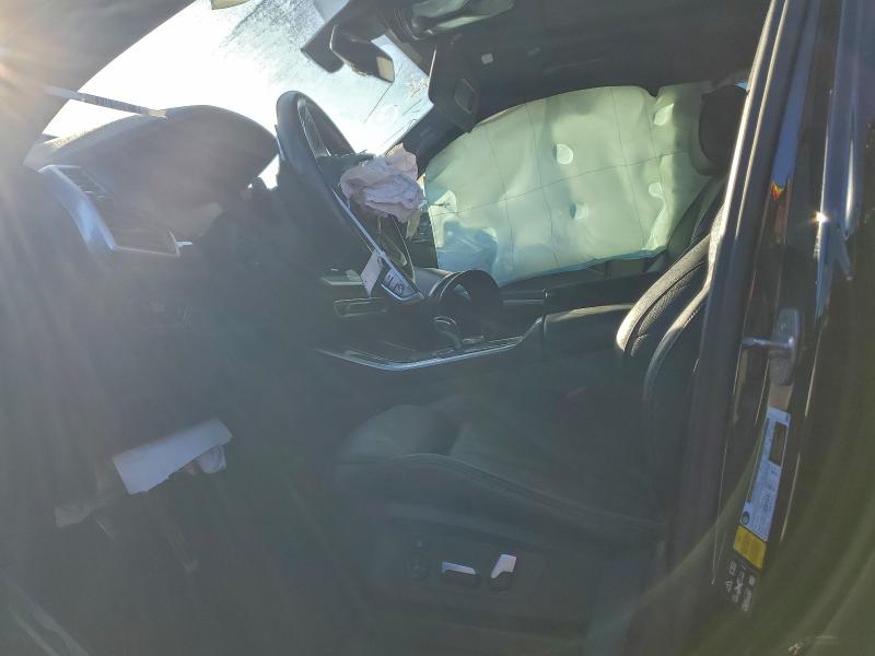 Photo 7 from auction – 2023 BMW X5 XDRIVE4 with VIN 5UXCR6C0XP9P01747