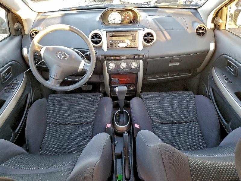 Photo 8 from auction – 2005 TOYOTA SCION XA with VIN JTKKT624150120358