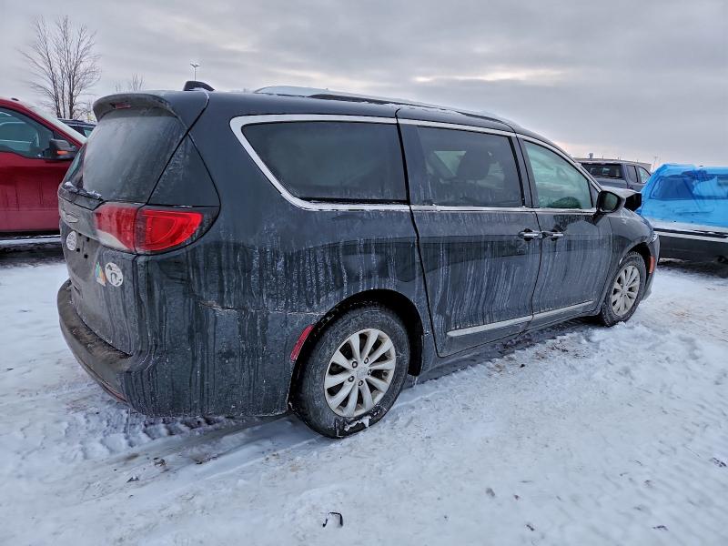 Photo 3 from auction – 2019 CHRYSLER PACIFICA T with VIN 2C4RC1BG4KR665619