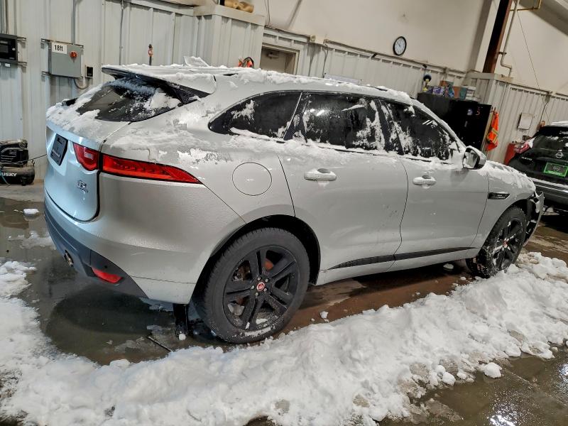 Photo 3 from auction – 2017 JAGUAR F-PACE R - with VIN SADCL2BVXHA493544
