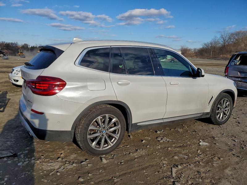 Photo 3 from auction – 2019 BMW X3 XDRIVE3 with VIN 5UXTR9C56KLP83145