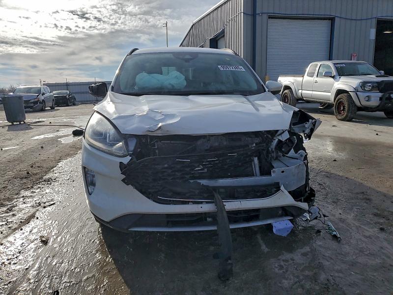 Photo 5 from auction – 2020 FORD ESCAPE SEL with VIN 1FMCU9H95LUA09181