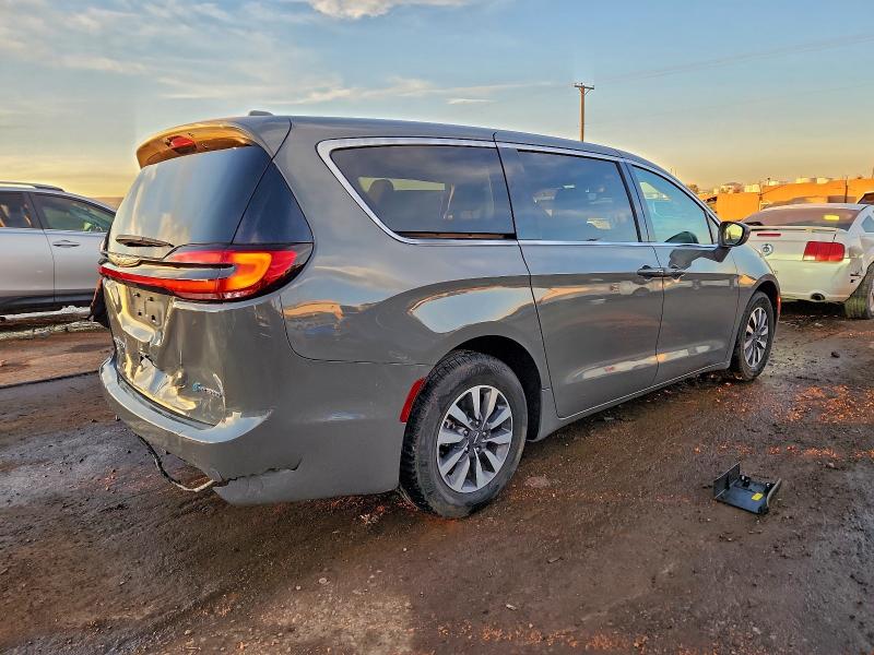 Zdjęcie 3 z aukcji – 2022 CHRYSLER PACIFICA H z VIN 2C4RC1L74NR184272