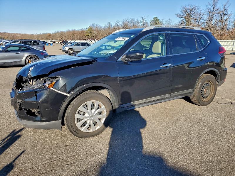 NISSAN ROGUE SV 2017 with VIN 5N1AT2MV7HC823656 - Photo from auction