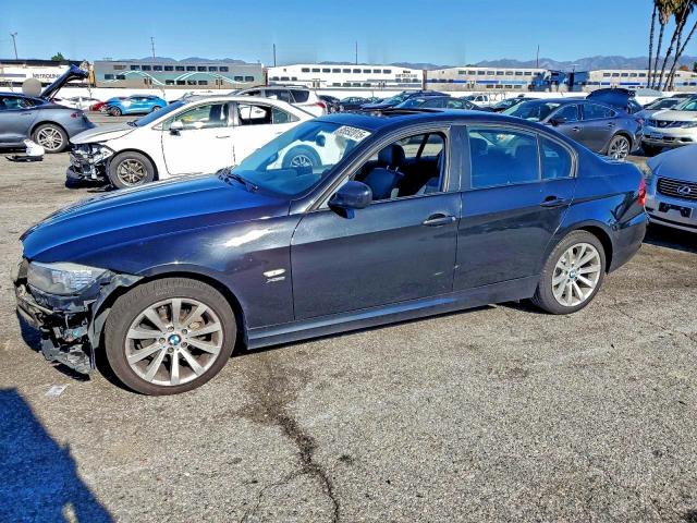 BMW 328 XI 2011 with VIN WBAPK7C54BF085155 - Photo from auction