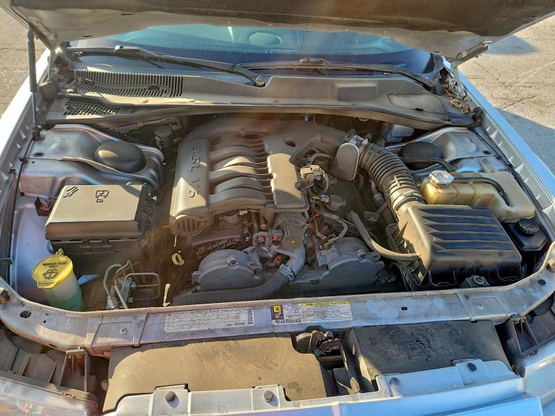 Photo 11 from auction – 2010 CHRYSLER 300 TOURIN with VIN 2C3CA5CV6AH206195
