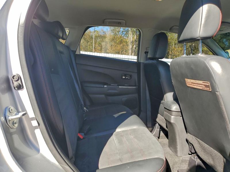 Photo 11 from auction – 2018 MITSUBISHI OUTLANDER with VIN JA4AP3AW8JU014947