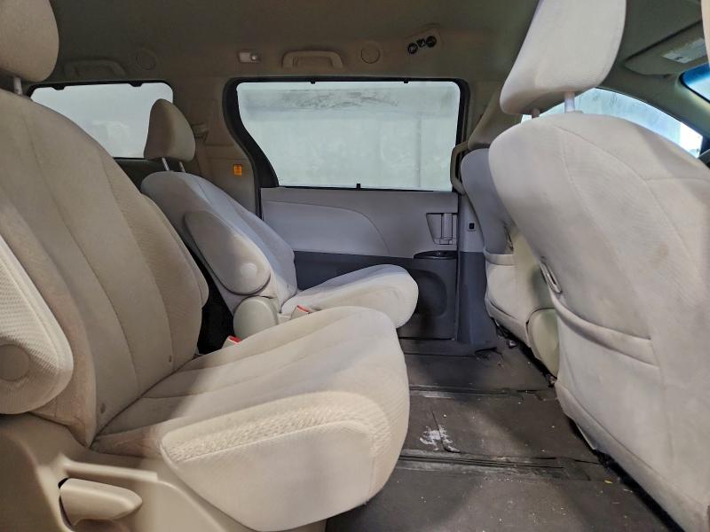 Photo 11 from auction – 2011 TOYOTA SIENNA LE with VIN 5TDJK3DC2BS007679