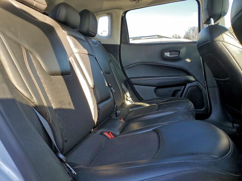 Photo 10 from auction – 2019 JEEP COMPASS LA with VIN 3C4NJDBBXKT598631