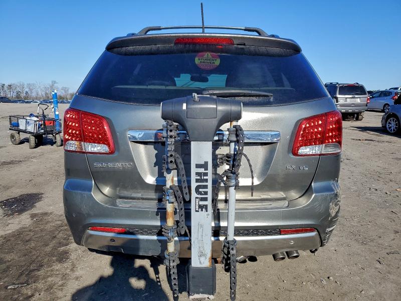 Photo 6 from auction – 2012 KIA SORENTO SX with VIN 5XYKWDA28CG229524