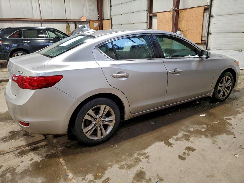 Photo 3 from auction – 2013 ACURA ILX with VIN 19VDE1F33DE400666