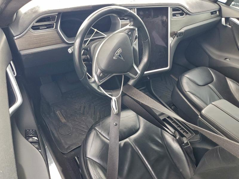 Photo 8 from auction – 2015 TESLA MODEL S 85 with VIN 5YJSA1H19FF082832