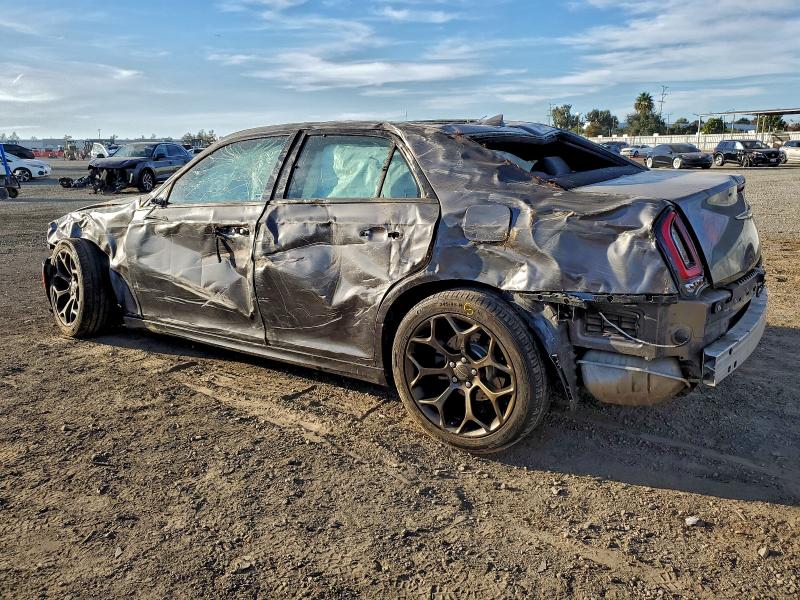 Photo 2 from auction – 2017 CHRYSLER 300 S with VIN 2C3CCABG1HH621683
