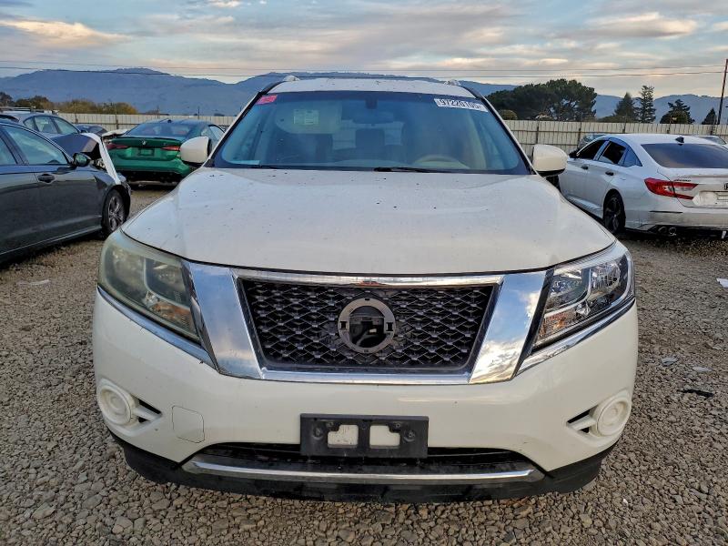 Photo 5 from auction – 2014 NISSAN PATHFINDER with VIN 5N1AR2MM1EC679880