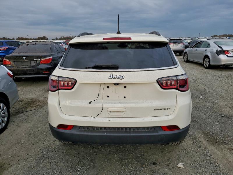 Photo 6 from auction – 2019 JEEP COMPASS with VIN 3C4NJCAB2KT761669