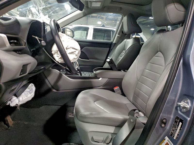 Photo 7 from auction – 2022 TOYOTA HIGHLANDER with VIN 5TDGZRBH5NS205703