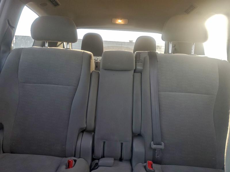 Photo 10 from auction – 2011 TOYOTA HIGHLANDER with VIN 5TDBK3EH2BS046688