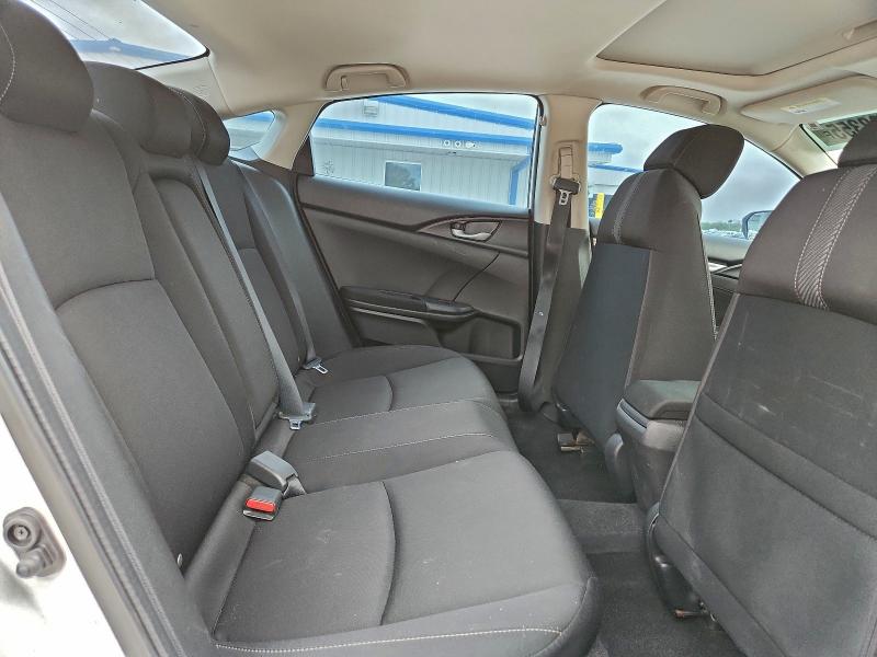 Photo 10 from auction – 2018 HONDA CIVIC with VIN 19XFC2F71JE032188