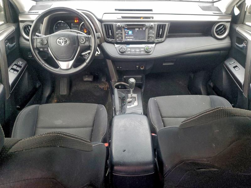 Photo 8 from auction – 2016 TOYOTA RAV4 XLE with VIN JTMRFREVXGJ065280
