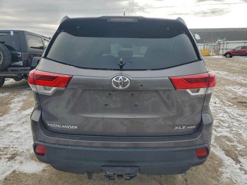 Фото 6 с аукциона – 2017 TOYOTA HIGHLANDER с VIN 5TDJZRFH6HS388680