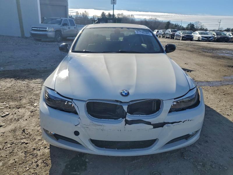 Photo 5 from auction – 2011 BMW 328 I with VIN WBAPH7C56BE674101