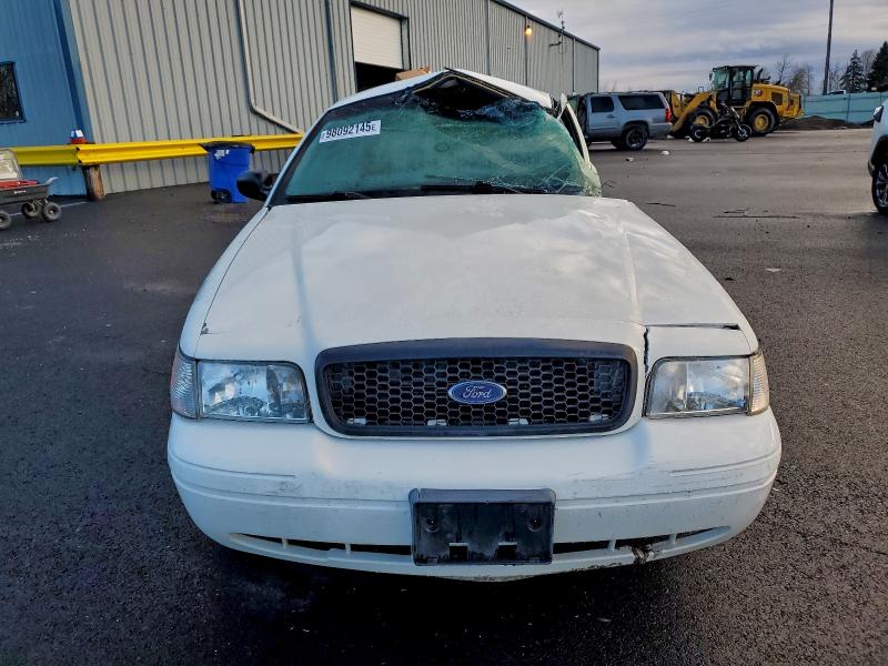 Photo 5 from auction – 2002 FORD CROWN VIC with VIN 2FAFP71W22X158822