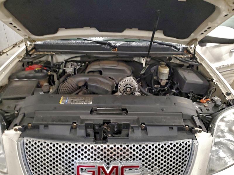 Photo 12 from auction – 2011 GMC YUKON DENA with VIN 1GKS2EEF7BR203385