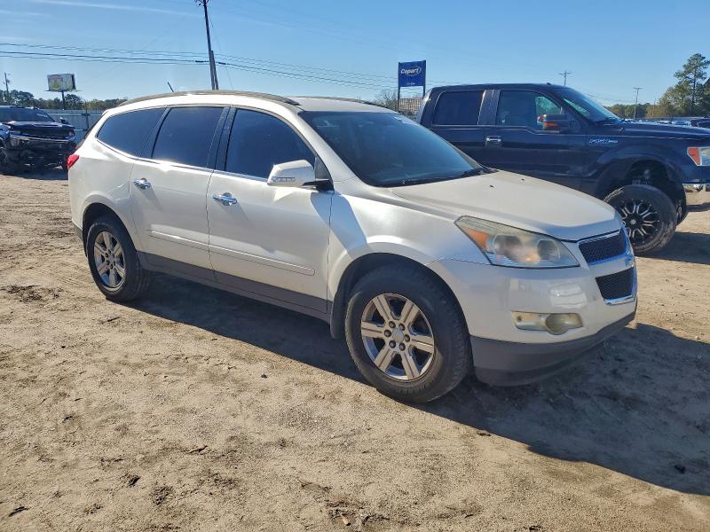 Photo 4 from auction – 2011 CHEVROLET TRAVERSE with VIN 1GNKRGED5BJ414205