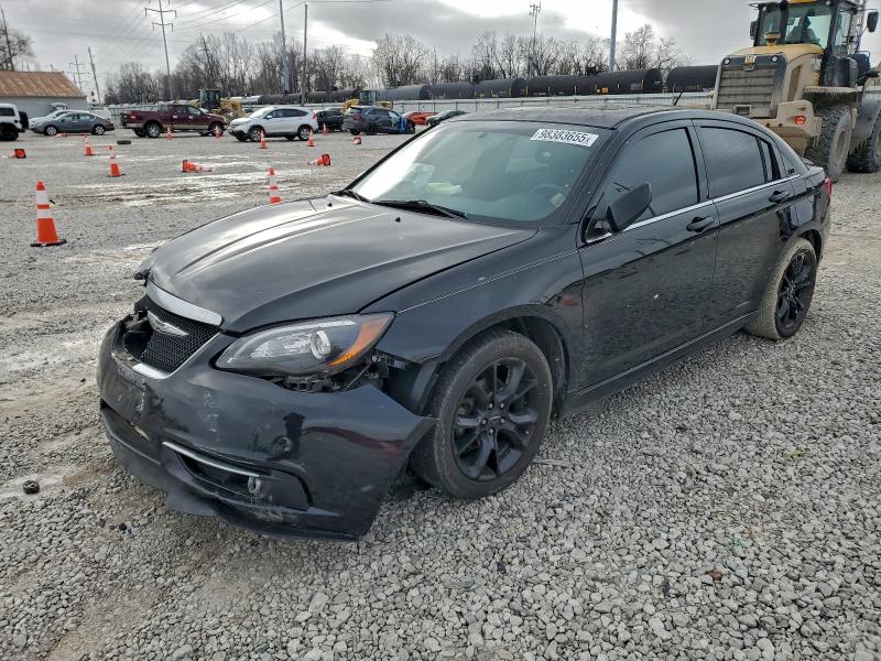 CHRYSLER 200 LIMITE 2014 with VIN 1C3CCBCGXEN183625 - Photo from auction