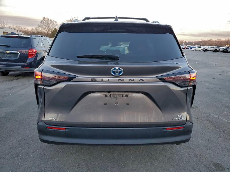 Photo 6 from auction – 2023 TOYOTA SIENNA LE with VIN 5TDBSKFC2PS103881
