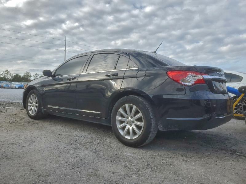 Photo 2 from auction – 2013 CHRYSLER 200 TOURIN with VIN 1C3CCBBBXDN633472